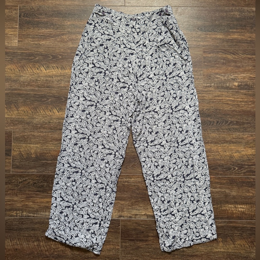 BRITCHES Great Outdoors Women’s Paisley Lightweight Casual Pleated Navy Pants 10